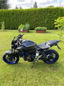 Yamaha MT07 - 4
