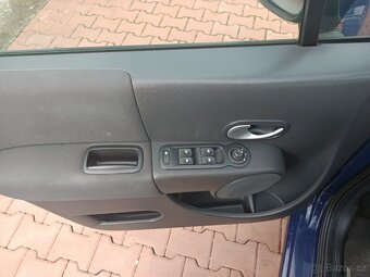 Prodám Renault Modus Grand 1.2 74kw 2009 - 4