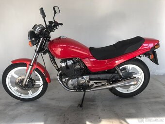 Honda CB250 - 4
