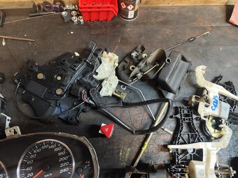 Vw Caddy CNG díly - 4