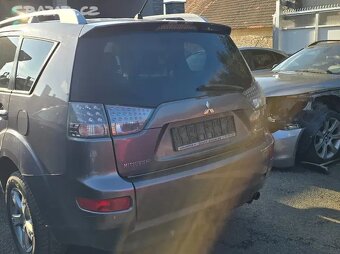 Mitsubishi Outlander - 4