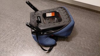 Dětský podsedák / Isofix - 4
