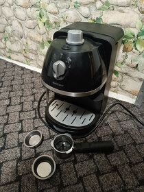 kávovar kapslový pákový překapávací Dolce Gusto Bosch Delong - 4