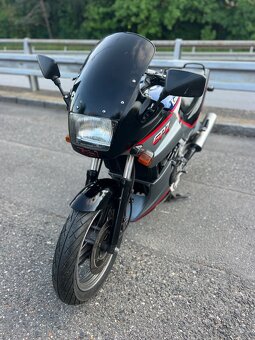 Kawasaki Gpz 500 - 4