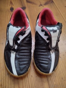 Sálové boty Umbro vel. 31,5 - 4