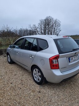 Kia Carens 2.0 crdi - 4