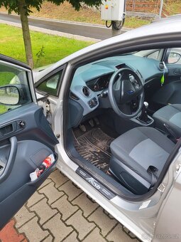 Prodám ford fiesta r.v.2009 - 4