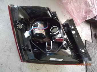 ZADNI LAMPA FABIA 3 6V9945712 - 4
