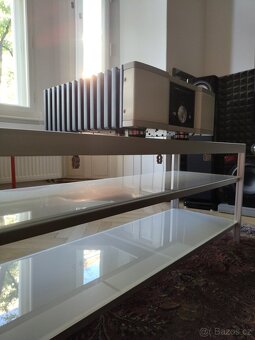 Ikea tv/hifi stolek Gettorp - 4