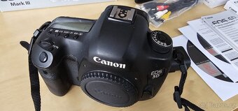 Canon EOS 5D Mark III + bateriový grip - 4