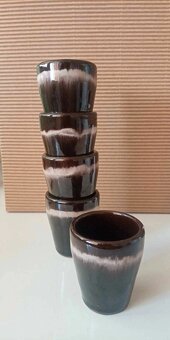 RŮZNÉ SKLENICE - 4