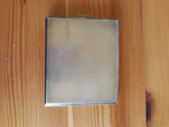 Starý vojenský kompas, pouzdro na cigarety aj. - 4