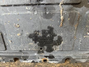 SPODNÍ KRYT MOTORU VW PHAETON 3D0825237L - 4