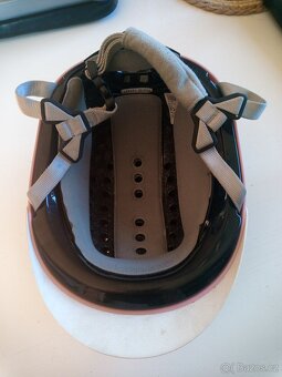 prodám dětskou jezdeckou přilbu - 4