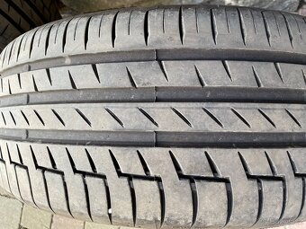 Pneu  225/45 R 19 - 4