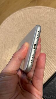 Prodám bílý iPhone 11 64GB - top stav - 4