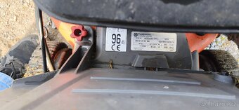 Sekačka s pojezdem Husqvarna - 4
