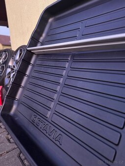 Plastová vana do zavaz. prostoru Octavia III Combi - 4