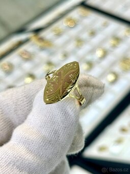 Zlatý prsten 2,97g - 4