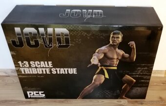 Socha Jean-Claude Van Damme jako Frank Dux z Krvavého sportu - 4