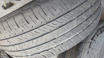Kumho 245/65 R17 - 4
