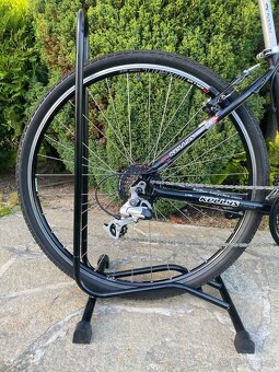 Kellys Axis 28” - 4