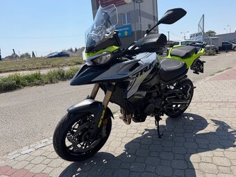 Benelli 902 Stradale - 4