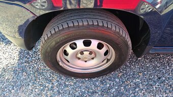DACIA DUSTER 1,6 i 4x4 - 4