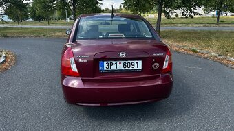 HYUNDAI ACCENT 1.4 - 4