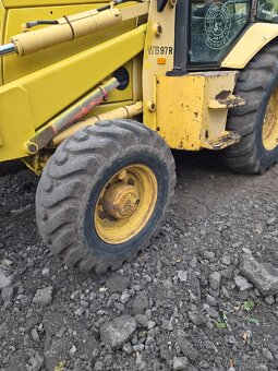 Traktor bagr + lopaty - 4