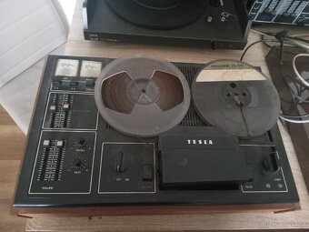 Gramofon,2 magnetaky a 2 repráky. - 4