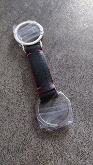 Originální kožená Ferrari klíčenka - 4