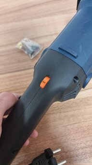 Prodám novou, nepoužívanou leštičku na auto o výkonu 1200w - 4