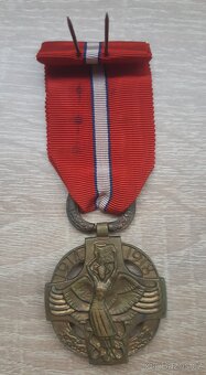 ČS. REVOLUČNÍ MEDAILE - ŠTITKY ZBOROV , BACHMAČ , SIBIŘ - 4