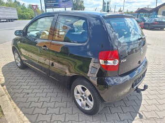 VW Fox 1.4 i/55kW.. R. 2010. Najeto 148.940 km. Serviska - 4