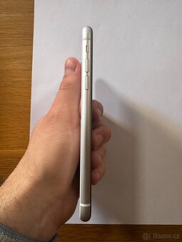 iPhone XR 64GB Bílá - 4