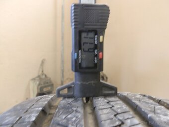 225/65r17 - 4