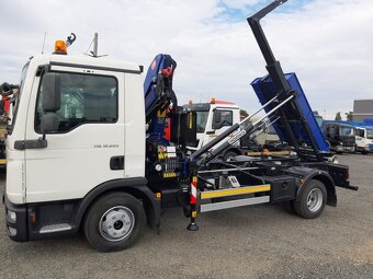 MAN NOSIČ KONTEJNERU S HYDRAULICKOU RUKOU PM 8022 - 4