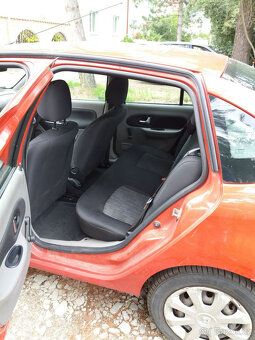 Pronájem Renault Thalia 2013 r. 2599 Kč/týden (bez kauce) - 4