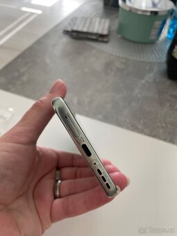 Motorola edge 40 neo 256GB - 4