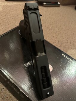 Airsoft WE Glock 18C - 4