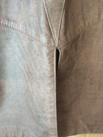 Dámská kožená sukně s předním rozparkem a předními kapsami - 4