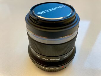 Prodám objektiv Olympus M.Zuiko 45mm f1.8 - 4