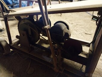 Vrátek stavební - 4