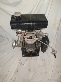 Motor benzinovy - 4