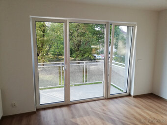 Pronájem novostavby bytu 1+kk se šatnou 36 m²(volné od 1.5.) - 4