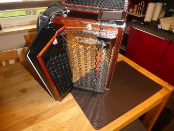 Štýrská pětiřadá harmonika, Strasser de Luxe E, F-B-Es-As-De - 4