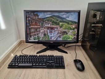 Čtyřjádrový Počítač s lcd Monitorem na filmy internet hry at - 4