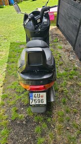 Skútr Suzuki Burgman 400 - 4
