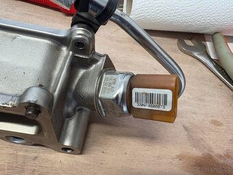 1.4 TSI 90kW CAXA - Vstřikovací lišta komplet - 4